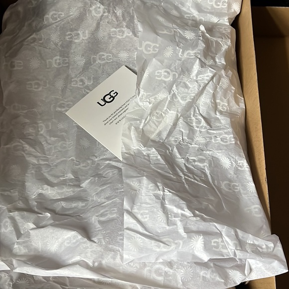 Uggs - Picture 5 of 5